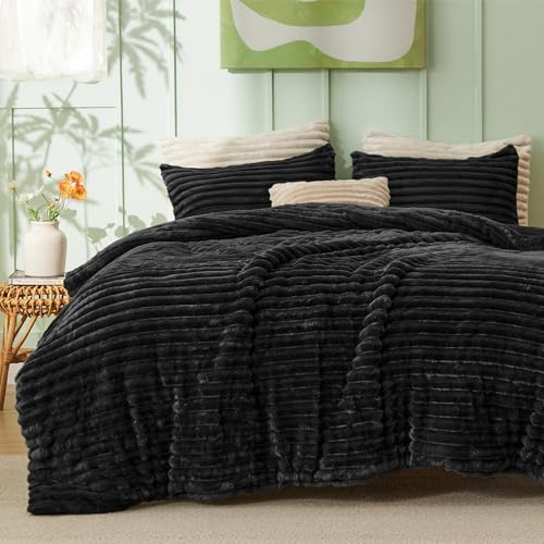 Bedsure Comforter Set Queen Size - GentleSoft™ 3 Pieces Double-Side Fleece Fluffy Black Comforter Set, Cozy Striped Room Decor Aesthetic, Luxury Bedding Queen Size, 2 Pillowcases, 90x90 Inches Bedsure
