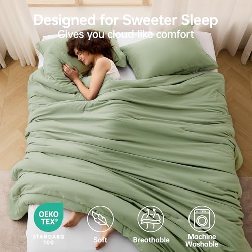 MUXHOMO Green Queen Comforter Set, All Season Ultra Soft Down Alternative Bedding - 3 Piece Lightweight Bed Set Includes 1 Comforter (90"x90") and 2 Pillow Shams (20"x26")