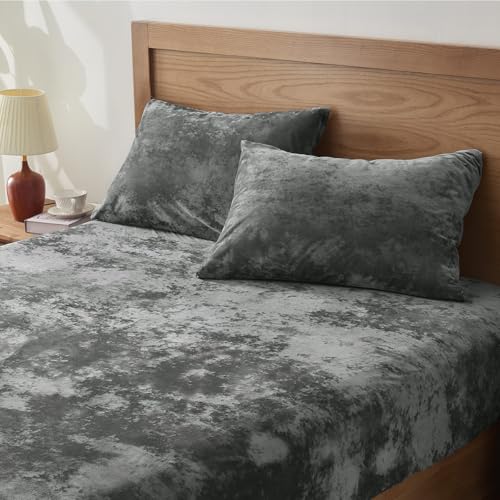 BEDELITE Velvet Fitted Sheet and Pillowcases Set, Luxury Soft Fuzzy Bottom Sheet with Reinforced Elastic Corner Straps, Deep Pocket up to 15 Inch, 1 Fitted Sheet and 2 Pillowcases (Full, Grey) BEDELITE