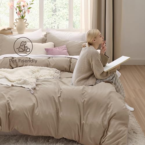 Bedsure Light Brown Duvet Cover Queen Size - 3 Pieces Prewashed Cotton-Like Extra Soft Bedding Set, Includes 1 Duvet Cover 90x90 Inches with Zipper Closure & 2 Pillow Shams, Comforter Not Included Bedsure
