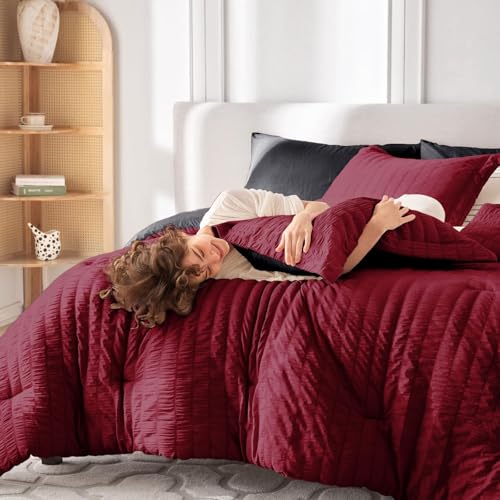 MUXHOMO 7 Pieces Queen Comforter Set, Seersucker Bed in a Bag Queen Size, All Season Luxury Bedding Set with Comforter, Flat Sheet, Fitted Sheet, Pillowcases & Shams, Red & Black MUXHOMO