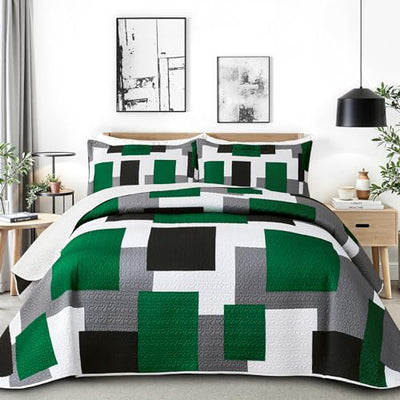 Tyrot 3 Piece Green Quilt Set Full/Queen Size Christmas Green Black Geometric Reversible Bedding Set Microfiber Lightweight Bedspread Coverlet with 2 Shams Modern Bed Cover for All Season, 90''x96''