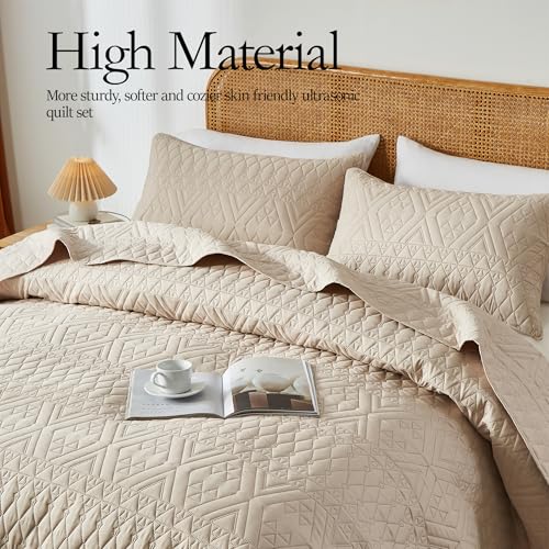 akkialla King/Cal King Size Quilt Bedding Set,Beige Lightweight Microfiber Soft Bedspread,Modern Style Geometric Pattern Coverlet Set for All Seasons,3 Piece(1 Quilt,2 Pillow Shams) akkialla