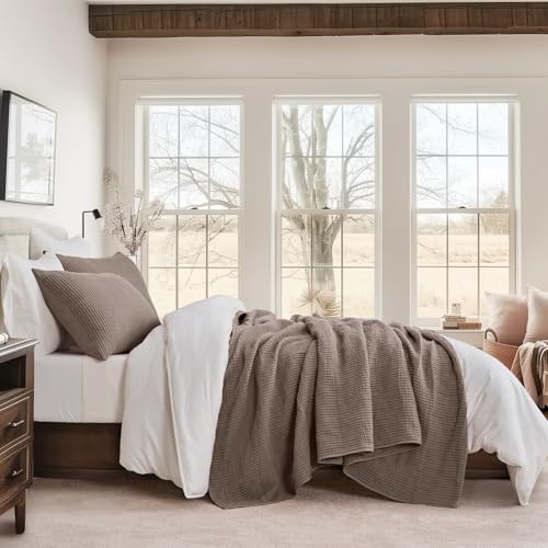 EVERGRACEHOME Cotton Coverlet Set King Size 3 Pieces, Lightweight Soft Ribbed Matelassé Bedspread Quilt Set, Cozy Oversized Quilted Bedding Set with 2 Pillow Shams for All Seasons, Mocha Brown EVERGRACEHOME