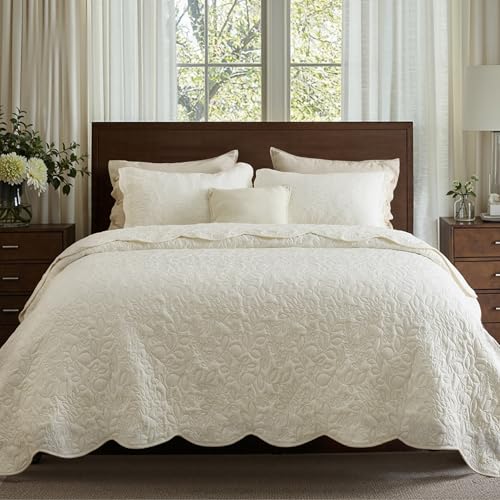 Bedsure Quilts Queen Size - Ultra Soft Pre-Washed Cloud-Like Bedding, All-Season Lightweight Comforter for Country Bedroom, Leaf Design Coverlet in Cream Yellow, 90 x 96 Inches Bedsure