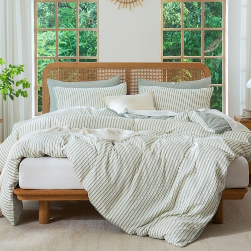 BUPIRD Sage Green Queen Size Comforter Set Striped 100% Soft Washed Microfiber Jacquard 3 Pieces Striped Bedding Sets Green White Comforter Queen for All Seasons and 2 Pillowcases Comfort Breathable BUPIRD