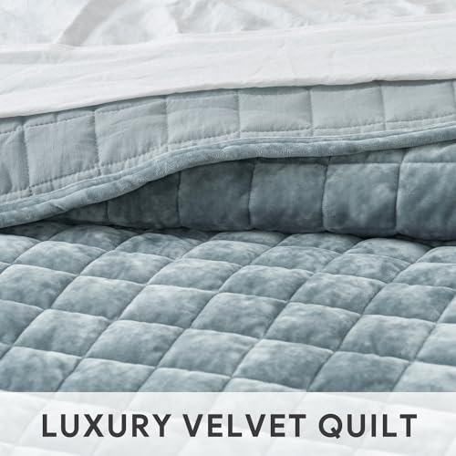 RECYCO Luxury Velvet Quilt Set King Size Bedding Sets, Ultra Soft Velvet Comforter Set, Lightweight Channel Box Stitch Oversized Bedspread Coverlet for All Season, with 2 Shams, Blue Linen RECYCO
