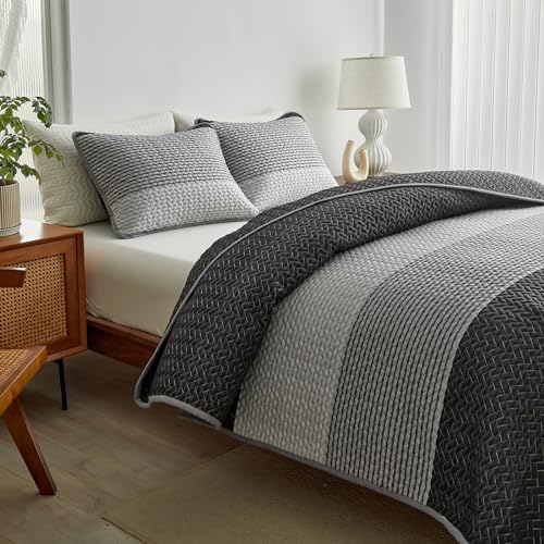 Flysheep Boho Striped Quilt Set Full Queen Size, 3 Pcs Grey and White Reversible Bedspread, Brushed Microfiber Coverlet for All Season, 1 Quilt + 2 Pillow Shams Flysheep