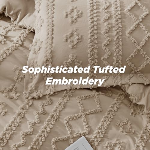 Bedsure Tufted Boho Comforter Set Full Size - Khaki Boho Bed Set, GentleSoft™ 3 Pieces Farmhouse Shabby Chic Embroidery Bedding, Gifts for Woman, Soft Jacquard Full Comforter for All Seasons Bedsure