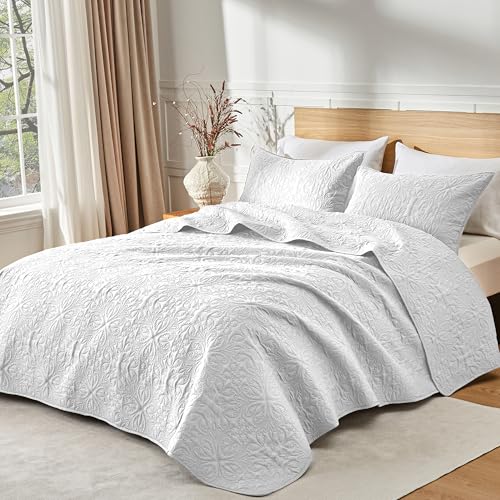 akkialla King/Cal King Quilt Bedding Set for All Seasons,Lightweight White Bedspreads King Size,Modern Style Microfiber Soft Floral Pattern Coverlet Set(1 Quilt,2 Pillow Shams) akkialla