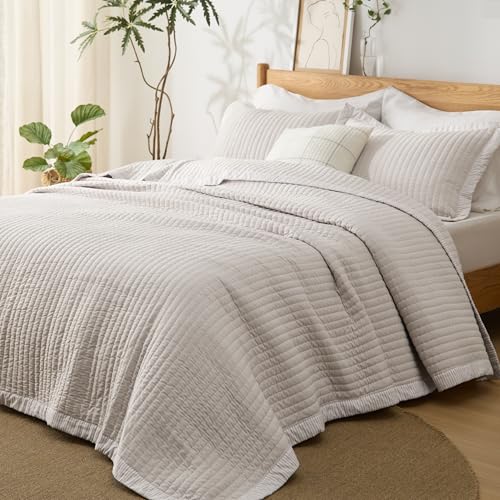 Bedsure Quilts King Size - King Quilt Bedding Set Bedspread Coverlet Comforter, Lightweight Corduroy Pattern Bedspread, 3-Piece Set with 106"x96" Coverlet & 2 Pillow Shams, All-Season Soft Microfiber Bedsure