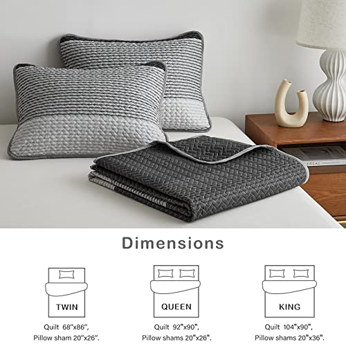 Flysheep Boho Striped Quilt Set Full Queen Size, 3 Pcs Grey and White Reversible Bedspread, Brushed Microfiber Coverlet for All Season, 1 Quilt + 2 Pillow Shams Flysheep