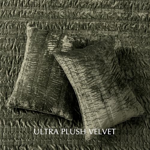 EVERGRACE Luxury Ruched Velvet Quilt King Size, Ultra Soft Bedspread Coverlet Set, Lightweight Velvet Comforter, Quilted Bedding Cover with 2 Matching Shams for All Season, Olive Green EVERGRACE