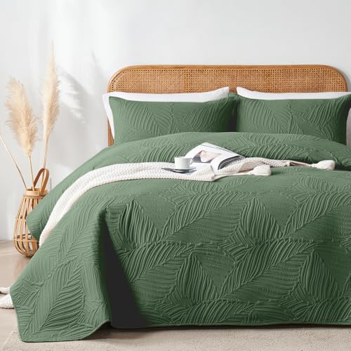 OARAGE Queen Quilt Bedding Set Soft Lightweight Olive Green Bedspread with Leaf Pattern,Ultrasonic Microfiber Bed Coverlet Full Size for All Season (1 Quilt, 2 Shams) OARAGE