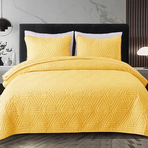Whale Flotilla Soft King Size Quilt Set for All Seasons, 3-Piece Ultrasonic Geometric Quilts Bedding Set, Lightweight Reversible Bedspread, Coverlet, Bed Cover with 2 Pillow Shams, Yellow Whale Flotilla