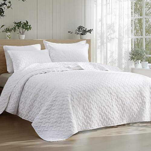 Bedsure Quilts Queen Size - Lightweight Bedspreads Queen Size with Basket Weave Pattern, Soft Quilt Bedding Set, White Comforter Set Coverlet for All Seasons with 2 Pillow Shams (90" x 96") Bedsure