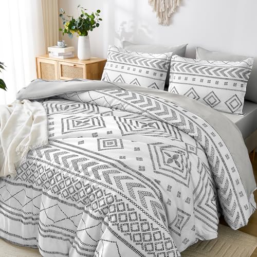 Yiran White Comforter Set Queen Size, 7 Piece Boho Aztec Bedding Set, Bohemian Bed in a Bag Queen, Soft Microfiber Striped Complete Bedding Set with Sheets for All Season Yiran