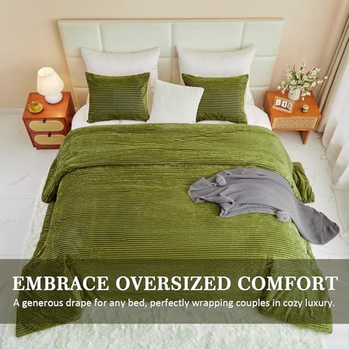 Bildenly Velvet Comforter Set Twin Size, Ultra-Soft Winter Quilt Sets, Luxury Fluffy Bedspread Coverlet Quilted Bedding Set with 1 Pillow Shams for All Season, 66"x90" Oliver Green Bildenly