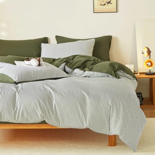 Wake In Cloud - Striped Comforter Set, Ticking Stripe Vertical Pinstripe Neutral Farmhouse Pattern Printed, Soft Lightweight Bedding, 3 Pieces, Olive Green White, King Size Wake In Cloud