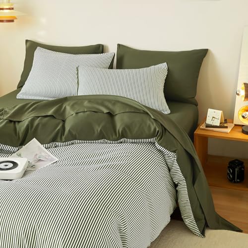 Wake In Cloud - Striped Comforter Set, Ticking Stripe Vertical Pinstripe Neutral Farmhouse Pattern Printed, Soft Lightweight Bedding, 3 Pieces, Olive Green White, King Size Wake In Cloud