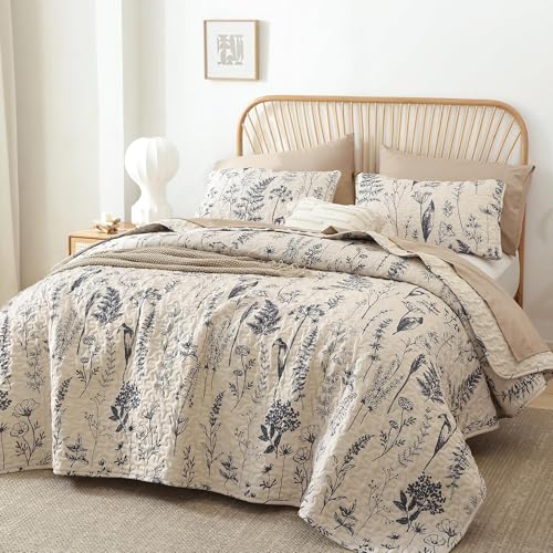 JANZAA Twin Quilt Beige Quilt Bed Spread Boho Quilt with Floral Pattern Microfiber Quilts Set 2 Pieces Lightweight Comforter Reversible Bedding Set,1Quilt 66x90 inches,1 Pillowcase JANZAA