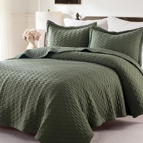 WDCOZY Olive Green King Size Quilt Set, Geometric Box Lightweight Bedspread, Soft Farmhouse Rustic Coverlet, Spring Summer Thin Comforter, Country Bedding, 104x90 inches WDCOZY