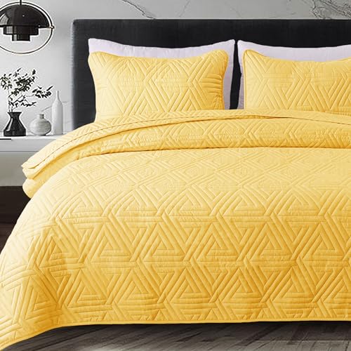Whale Flotilla Soft King Size Quilt Set for All Seasons, 3-Piece Ultrasonic Geometric Quilts Bedding Set, Lightweight Reversible Bedspread, Coverlet, Bed Cover with 2 Pillow Shams, Yellow Whale Flotilla