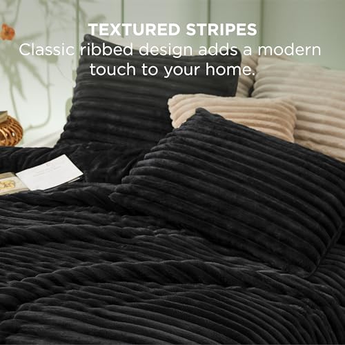 Bedsure Comforter Set Queen Size - GentleSoft™ 3 Pieces Double-Side Fleece Fluffy Black Comforter Set, Cozy Striped Room Decor Aesthetic, Luxury Bedding Queen Size, 2 Pillowcases, 90x90 Inches Bedsure