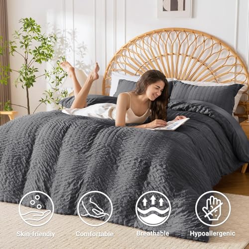 HYMOKEGE Dark Grey Duvet Cover Queen Size, Ultra Soft 3-Piece Seersucker Duvet Cover Set with Zipper Closure, Soft Brushed Microfiber Bedding Set with 8 Corner Ties (90"x90", 2 Pillowshams) HYMOKEGE