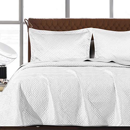 NTBAY King Silk Satin Quilt Set, Geometric Pattern Bedspread Luxury Quilted Coverlet Set for All Seasons(1 Quilt, 2 Pillow Shams), White NTBAY