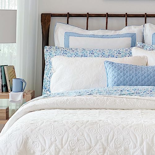 Laura Ashley Felicity Collection Quilt Set-100% Cotton, Reversible, All Season Bedding with Matching Sham(s), Pre-Washed for Added Softness, Twin, White Laura Ashley