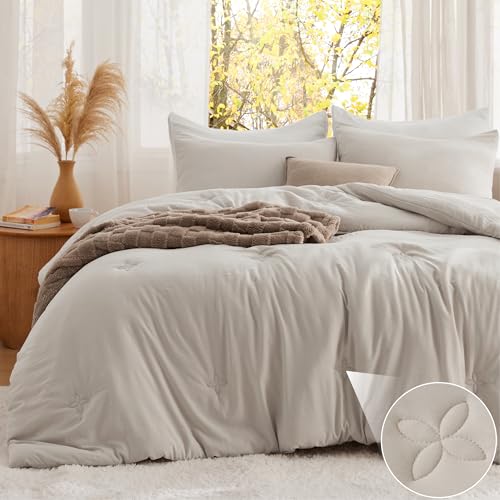 Bedsure King Size Comforter Set Beige, Soft Prewashed King Bedding, Quilted Comforter with Clover Design, Down Alternative Comforter for All Seasons, 3 Pieces Bed Set with 2 Pillow Shams Bedsure