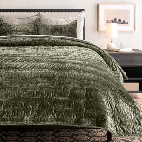 EVERGRACE Luxury Ruched Velvet Quilt King Size, Ultra Soft Bedspread Coverlet Set, Lightweight Velvet Comforter, Quilted Bedding Cover with 2 Matching Shams for All Season, Olive Green EVERGRACE