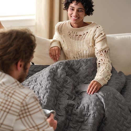 Bedsure Quilts King Size - Grey Bedspreads King Size with Basket Weave Pattern, Soft Quilt Bedding Set, Lightweight Comforter Set Coverlet for All Seasons with 2 Pillow Shams (106" x 96") Bedsure