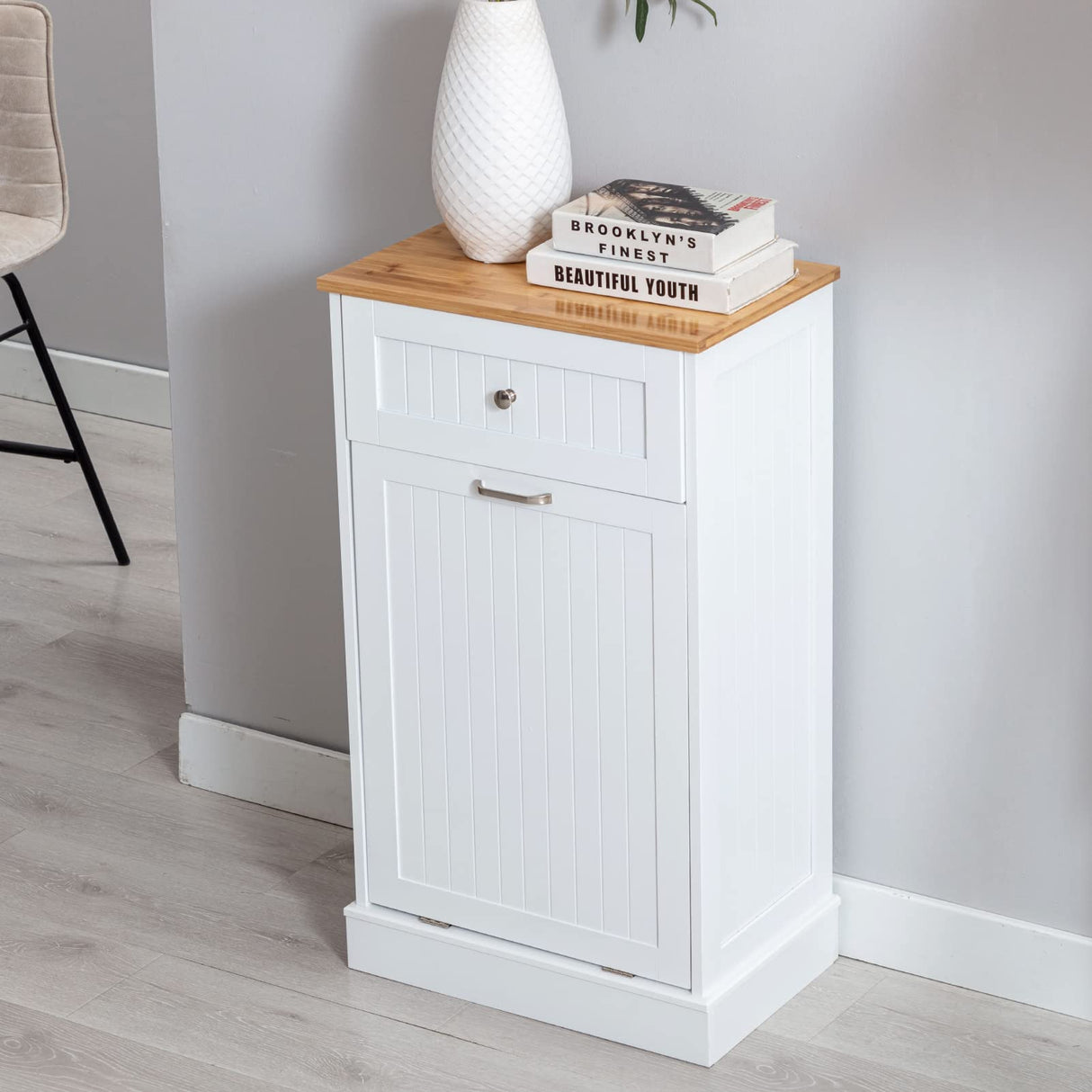 Tilt Out Trash Cabinet, Freestanding Wooden Kitchen Trash Recycling Cabinet with Drawer & Removable Cutting Board, Dog Proof Trash Can Cabinet, White Gitua