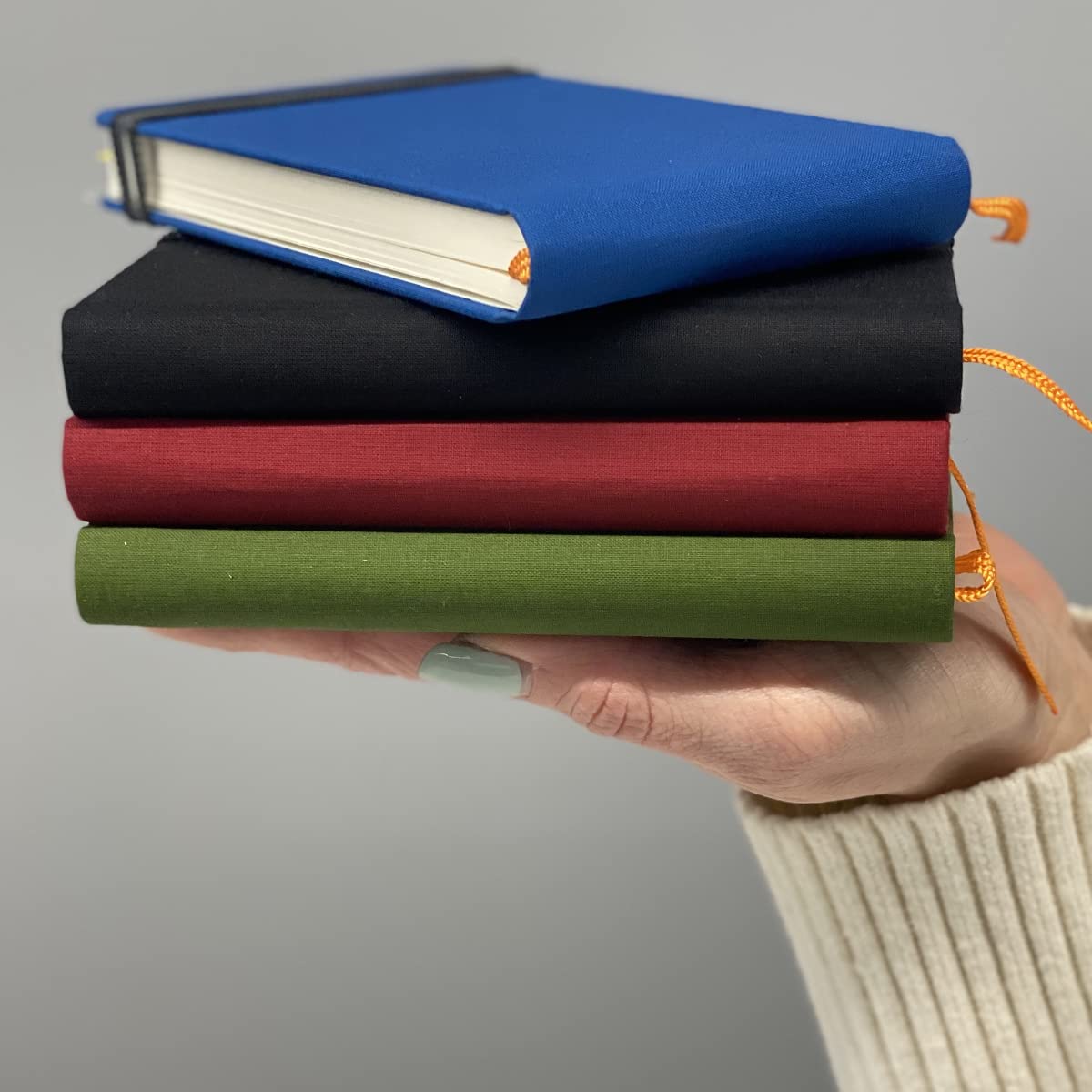 Speedball Art Products Travelogue Drawing Book, Square 5-1/2 x 5-1/2, Ultramarine Blue Artist Journal Speedball