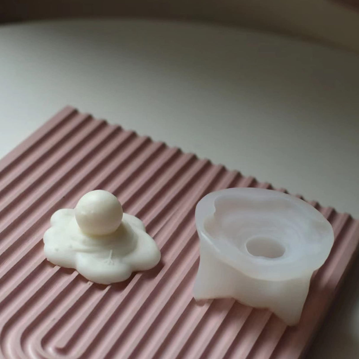 TOPYS Silicone Mold Candle Making Cute Abstract Melting Snowman Design Christmas Party Decoration Candle Form Epoxy Plaster Mould(2.6in) TOPYS