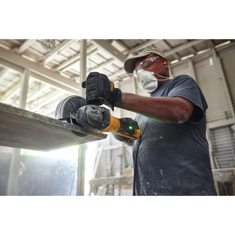 DEWALT Angle Grinder, Variable Speed, 5-Inch, 13-Amp, Corded (DWE43231VS) DEWALT