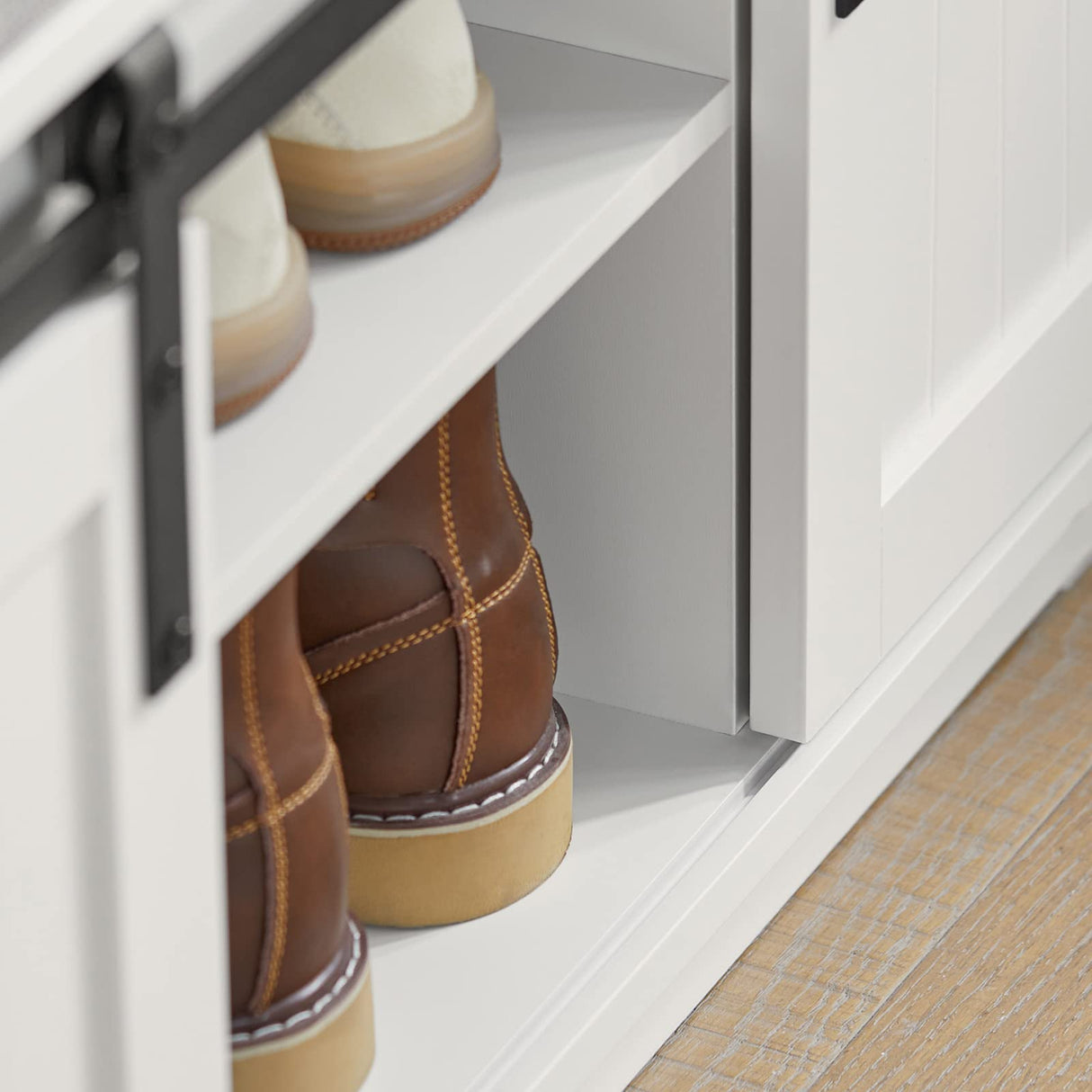 Haotian White Rustic Style Storage Bench with Sliding Barn Doors & Padded Seat Cushion, Hallway Bench, Shoe Cabinet, Window Shoe Bench, FSR133-W Haotian