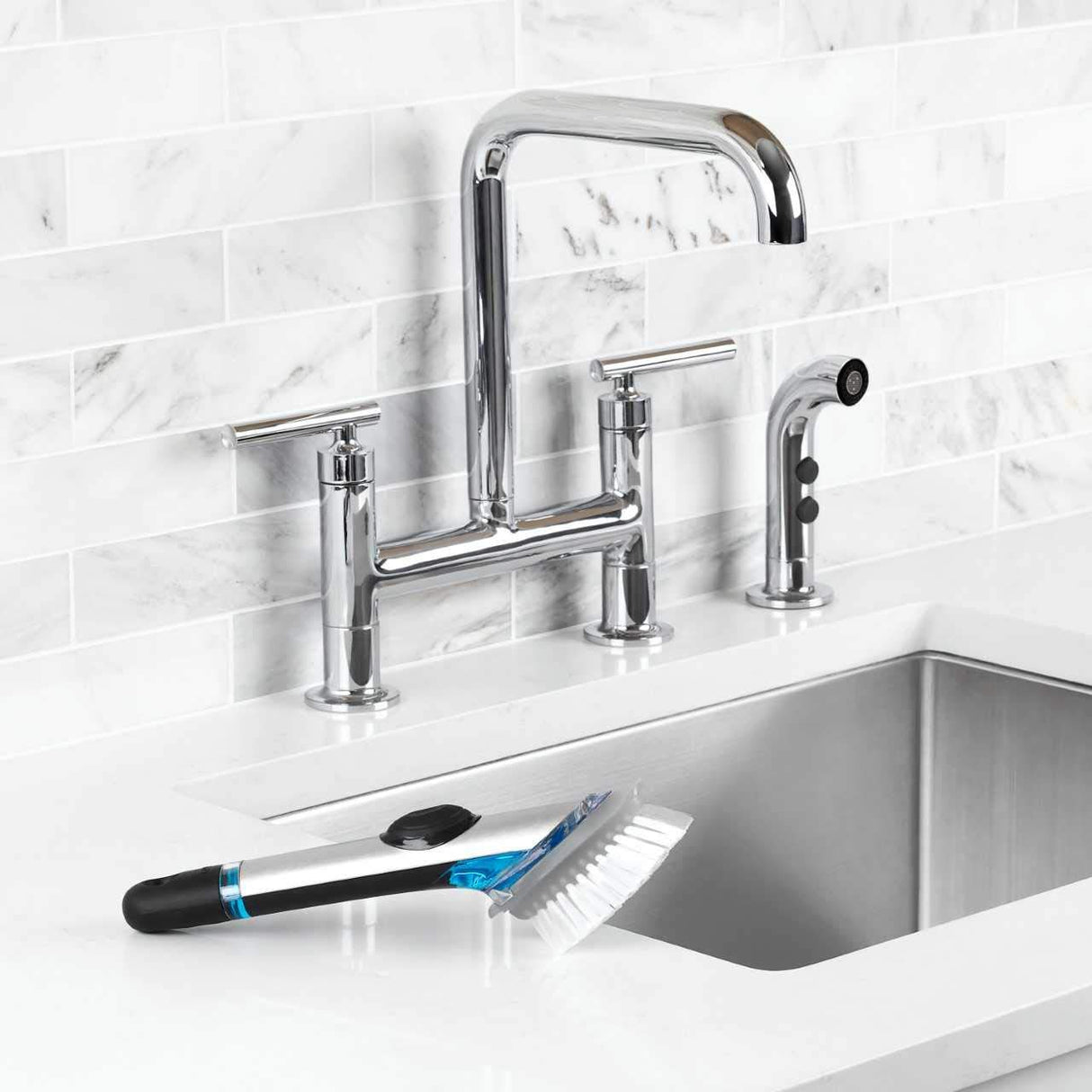 OXO SteeL Soap Dispensing Dish Brush 10 In OXO