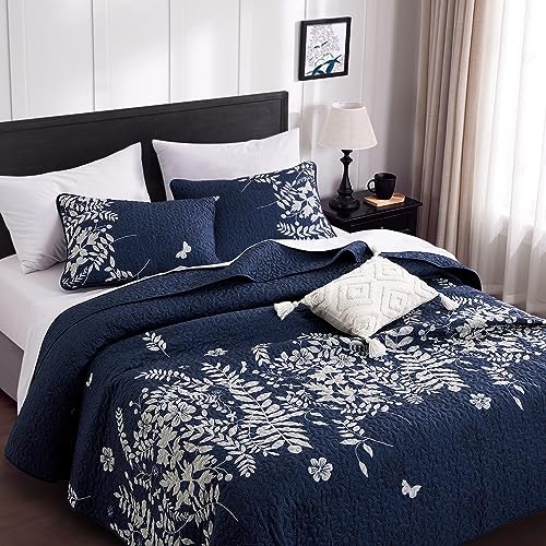 Wake In Cloud - Floral Quilt Set, Botanical Elegant Flower Tree Leaf Modern Pattern Printed, Reversible Lightweight Bedspread Coverlet, 3 Pieces, Navy Blue Gray, King Size Wake In Cloud
