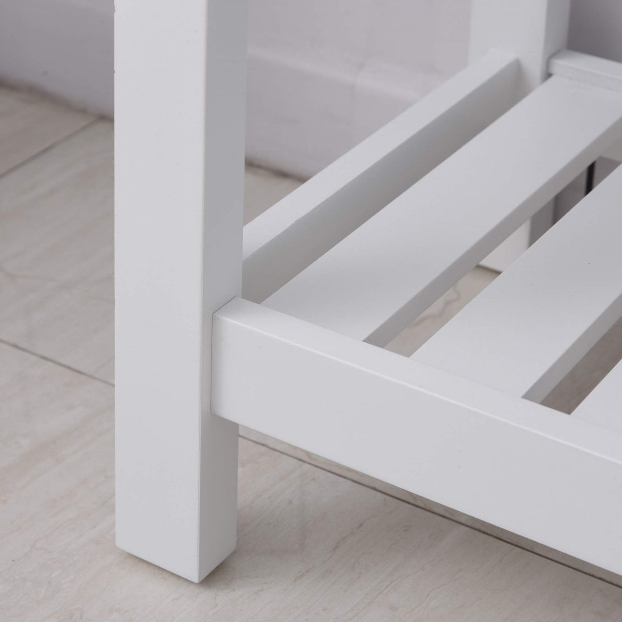 HOMCOM White Freestanding Tall Bathroom Storage Cabinet with Shelves HOMCOM