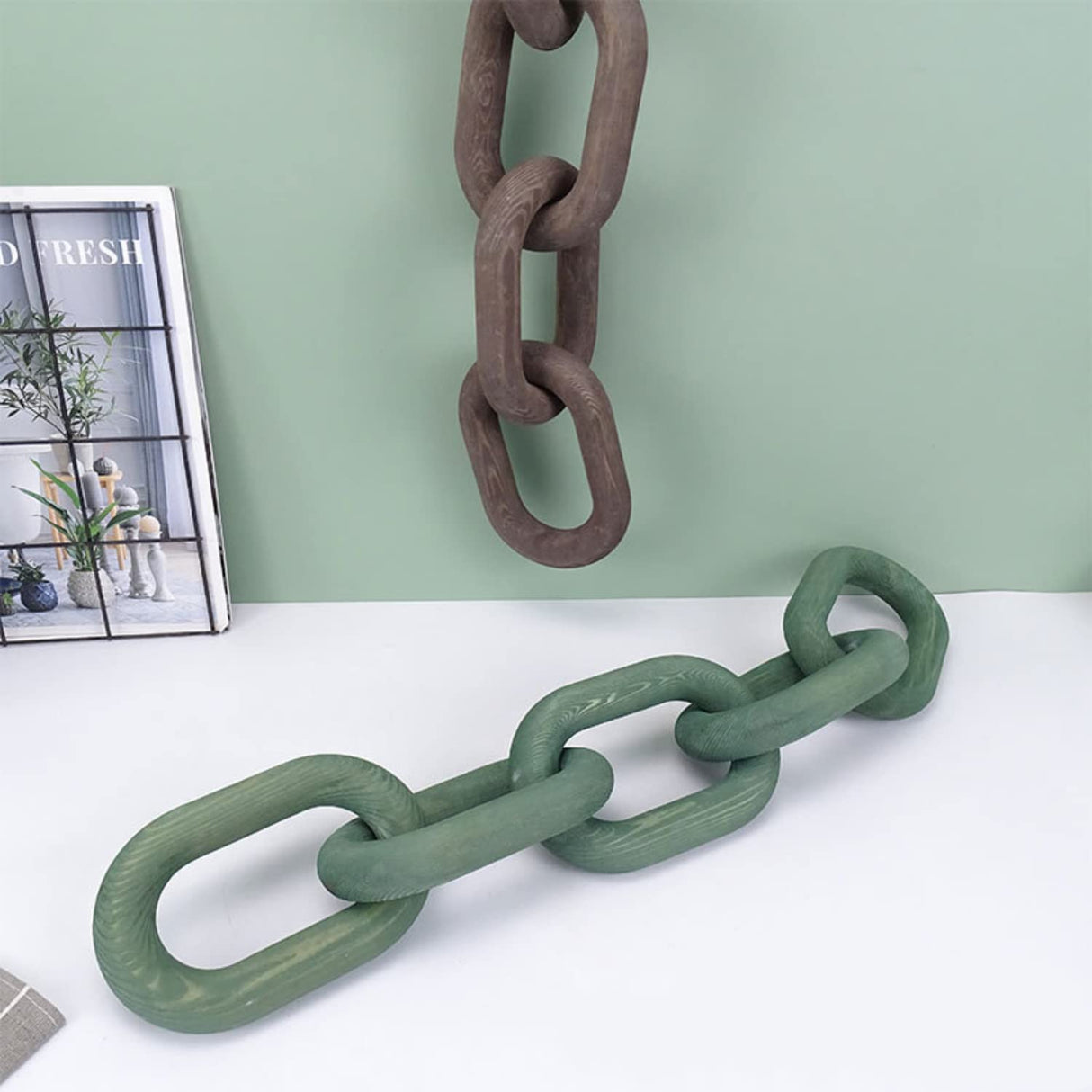 QUEENSDOWN Wood Chain Decor, 5 Link Hanging Ornament for Home, Sustainable Pine Wood, Modern Boho Farmhouse Decor, Rustic Country, Valentine's Day QUEENSDOWN