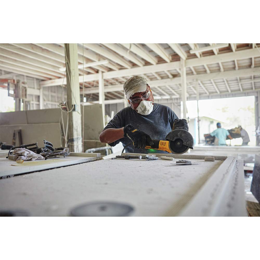 DEWALT Angle Grinder, Variable Speed, 5-Inch, 13-Amp, Corded (DWE43231VS) DEWALT