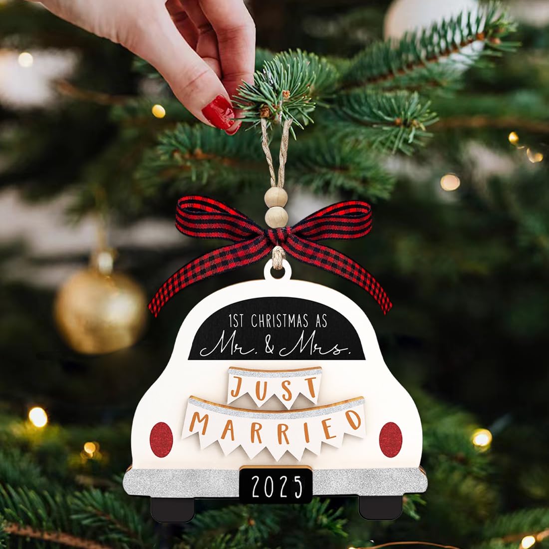 First Christmas Married Ornament 2025, Our First Christmas As Mr and Mrs Christmas Ornament - Bridal Shower Gift, Marriage Gifts, Wedding Gifts for Couples, Gifts for Newlyweds YXOTJHS