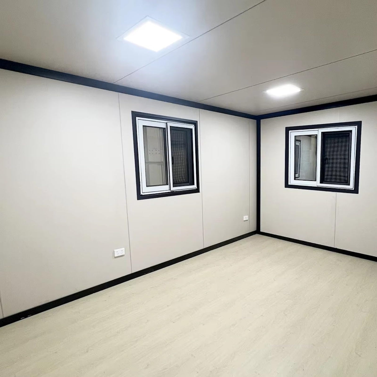 Container House Prefab Tiny Home for Sale with 2 Bedrooms, Bathroom and Kitchen, Modular Foldable Tiny House to Live in for Adults, Mobile Home, Expandable Prefabricated Homes for Living Generic