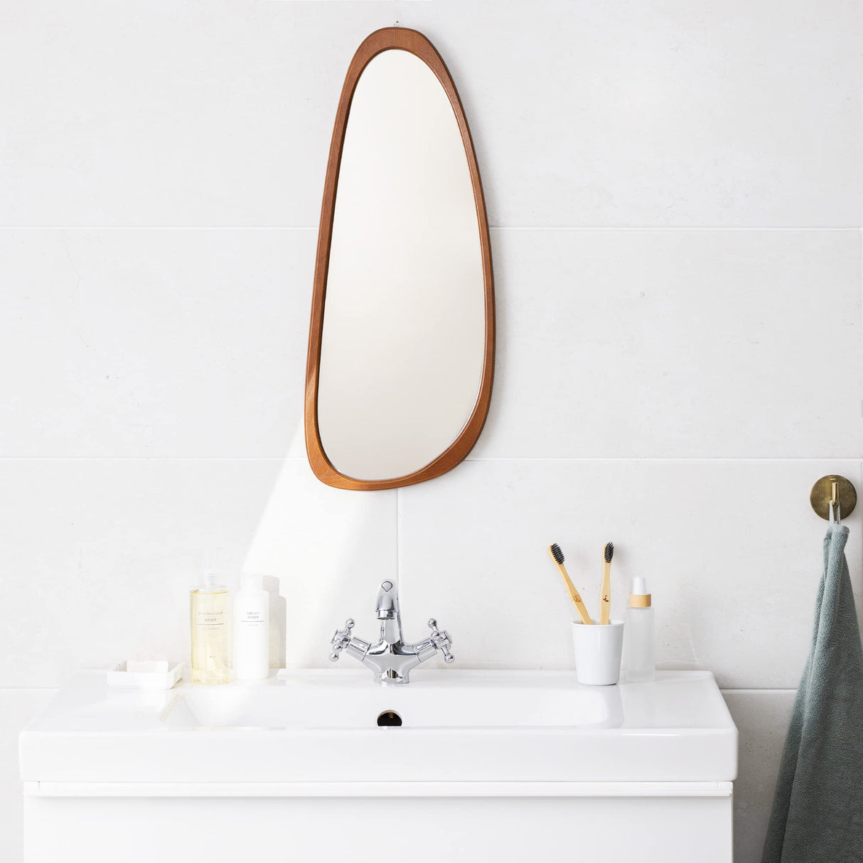 Navaris Irregular Wall Mirror - 23.6 x 9.6 in - Wooden Asymmetrical Mirror - Mid Century Abstract Design - Aesthetic Home Decor - Beechwood Frame Navaris
