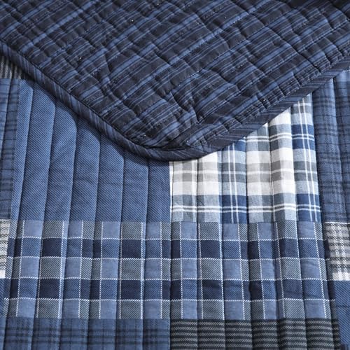 Eddie Bauer - Queen Quilt Set, Reversible Cotton Bedding with Matching Shams, Lightweight Home Decor for All Seasons (Eastmont Navy, Queen) Eddie Bauer
