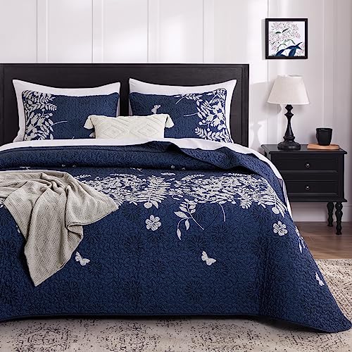 Wake In Cloud - Floral Quilt Set, Botanical Elegant Flower Tree Leaf Modern Pattern Printed, Reversible Lightweight Bedspread Coverlet, 3 Pieces, Navy Blue Gray, King Size Wake In Cloud