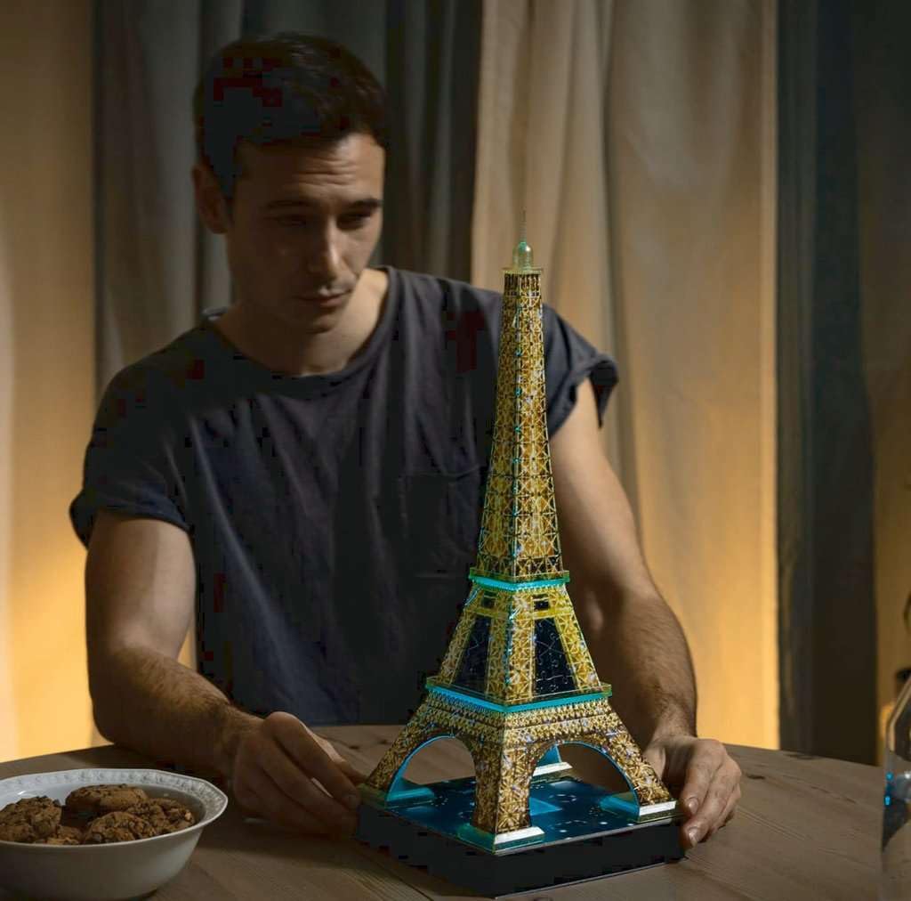 Ravensburger Eiffel Tower - Night Edition | 216-Piece 3D Jigsaw Puzzle for Kids and Adults | Precision Fit with Easy-Click Technology | Displayable & Durable Model | Over a Century of Quality Ravensburger